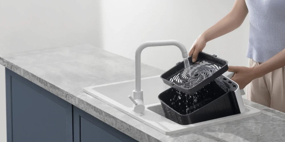 تمیزکاری آسان و نکات نگهداری هواپز MAF10