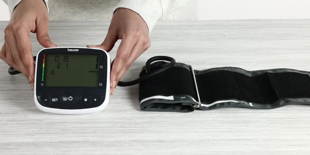 نمایشگر بزرگ و خوانا برای بررسی آسان فشار خون