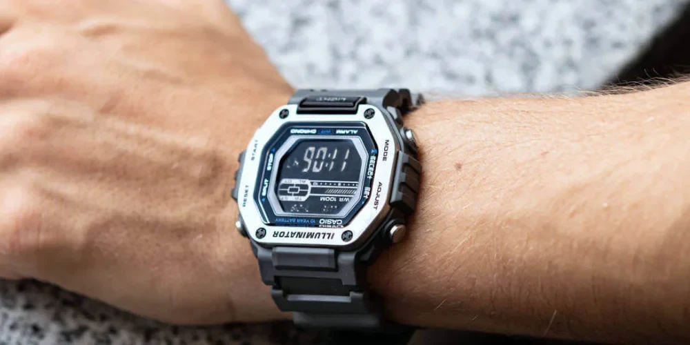 چرا ساعت کاسیو MWD-110H-8BV را انتخاب کنیم؟