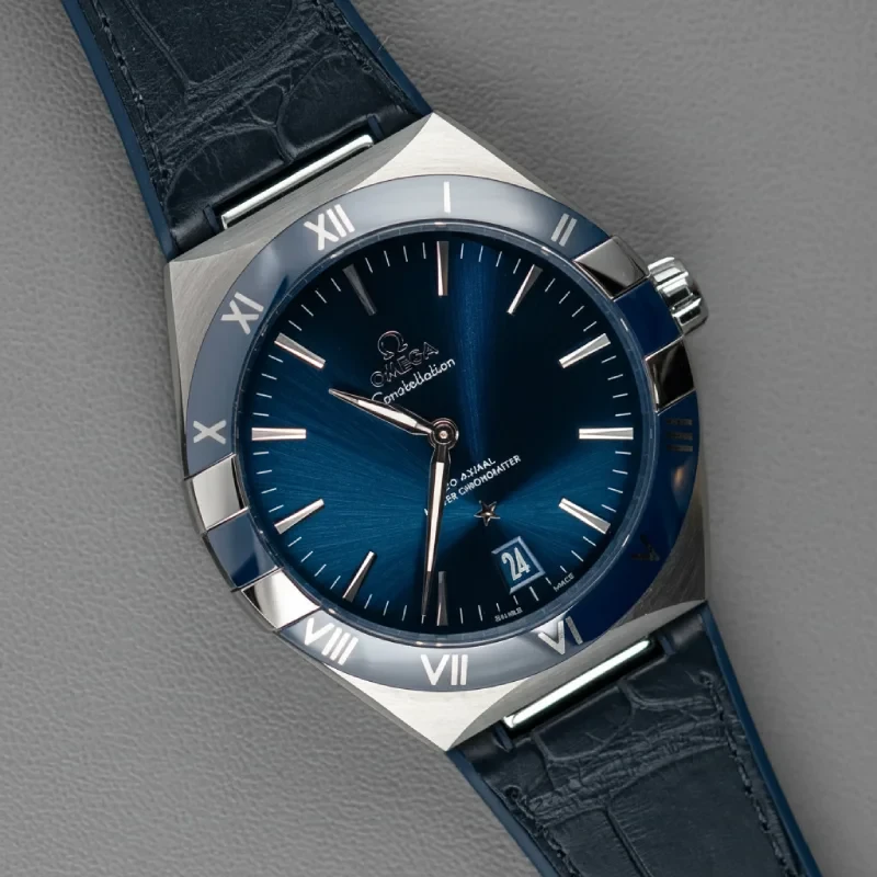 Omega-Constellation-open-close-blue.webp