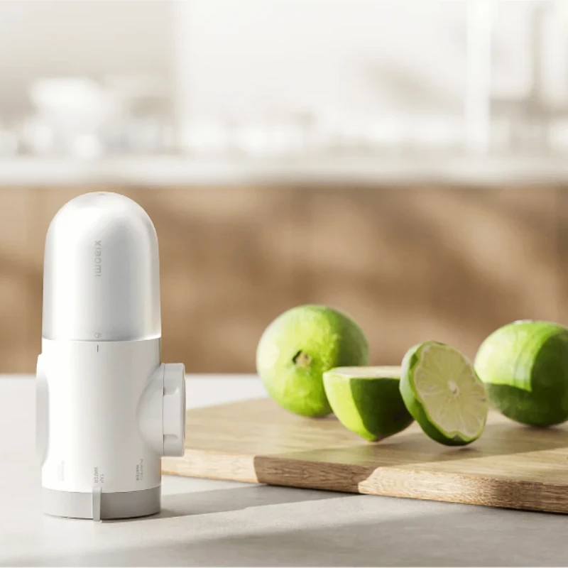 Xiaomi-faucet-water-beside-lemon.webp