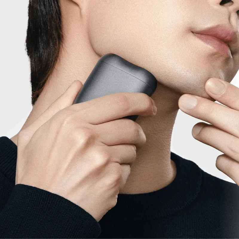 Xiaomi-Mijia-Shaver-S200-on-use.webp